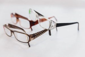 Цена и где купить корригирующие очки