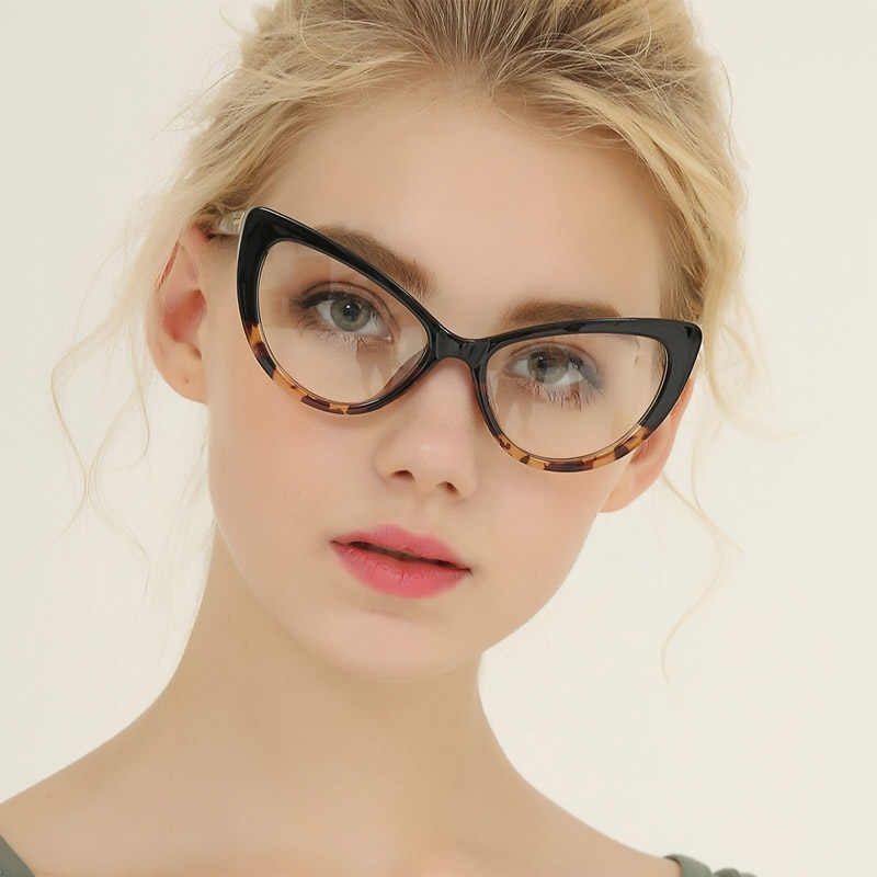 Прозрачные очки для подчеркивания стиля